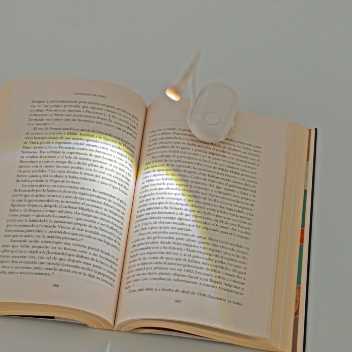 CLIP CON LUZ PARA LECTURA NUEVO - Imagen 4
