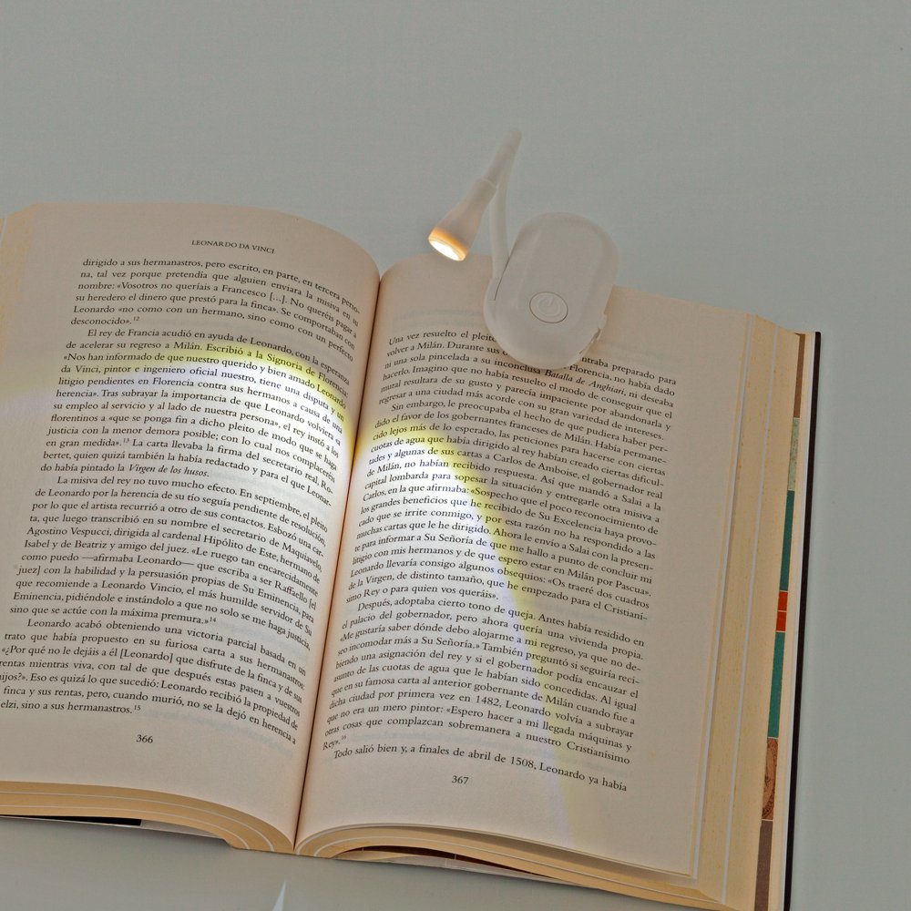 TE-583-4.jpg CLIP CON LUZ PARA LECTURA NUEVO - Imagen 4